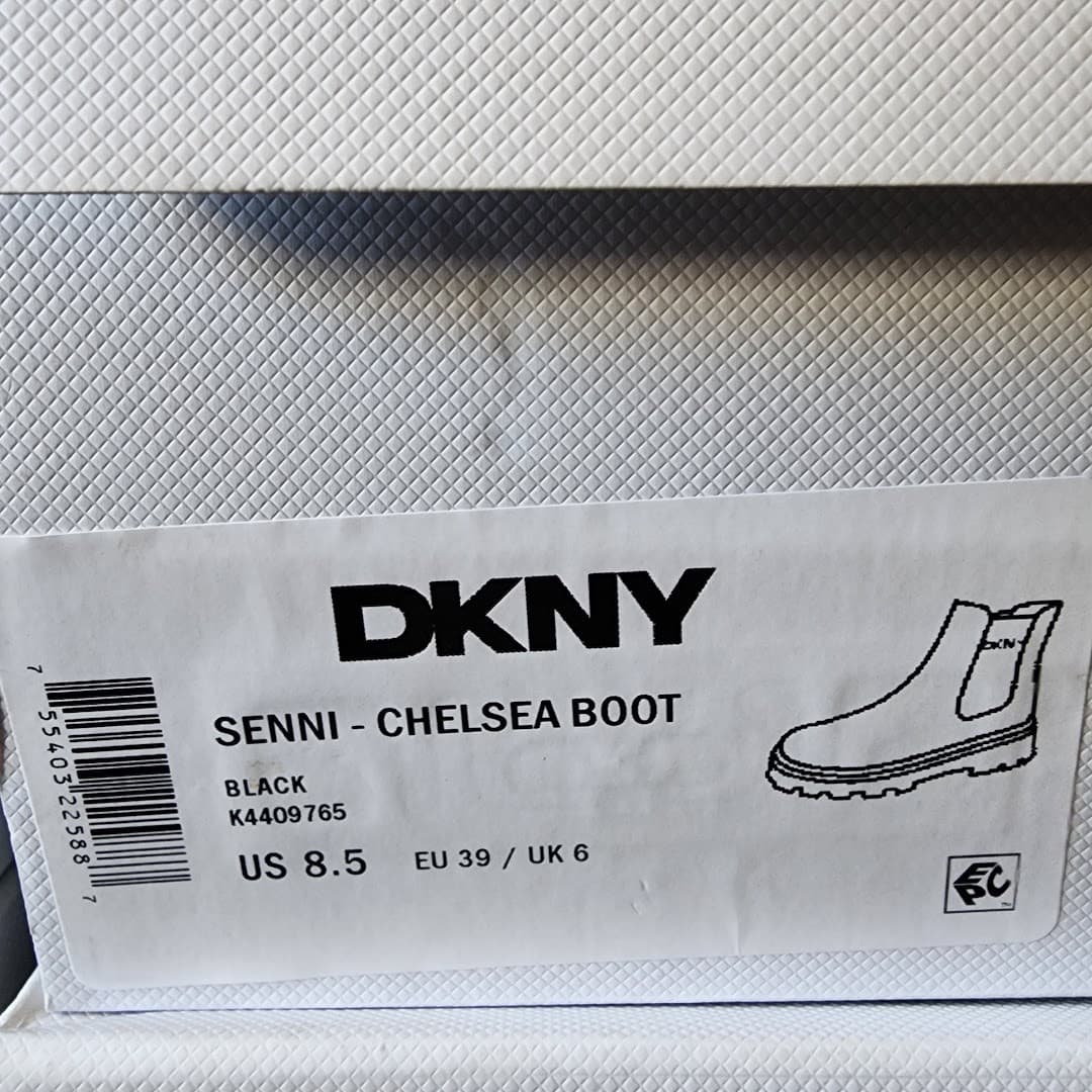 NEW - DKNY Women's Senni Chelsea Lug Boots - Size 8.5 - Black - Thumbnail 11