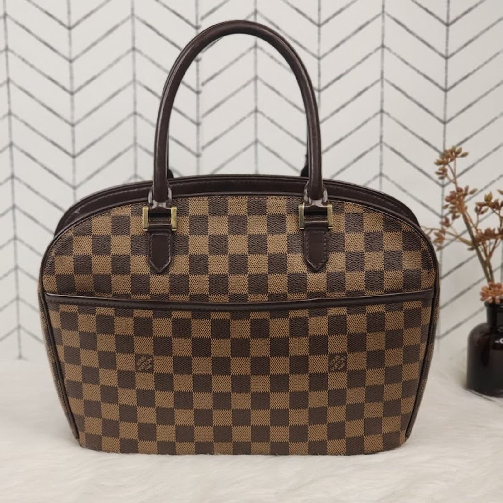 Louis Vuitton Damier Sarria Horizontal Handbag - Thumbnail 2