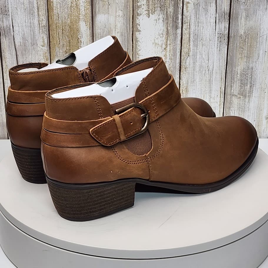 NEW - Clarks Women's Collection Charlten Rae Boots - Size 9.5 M - Thumbnail 3