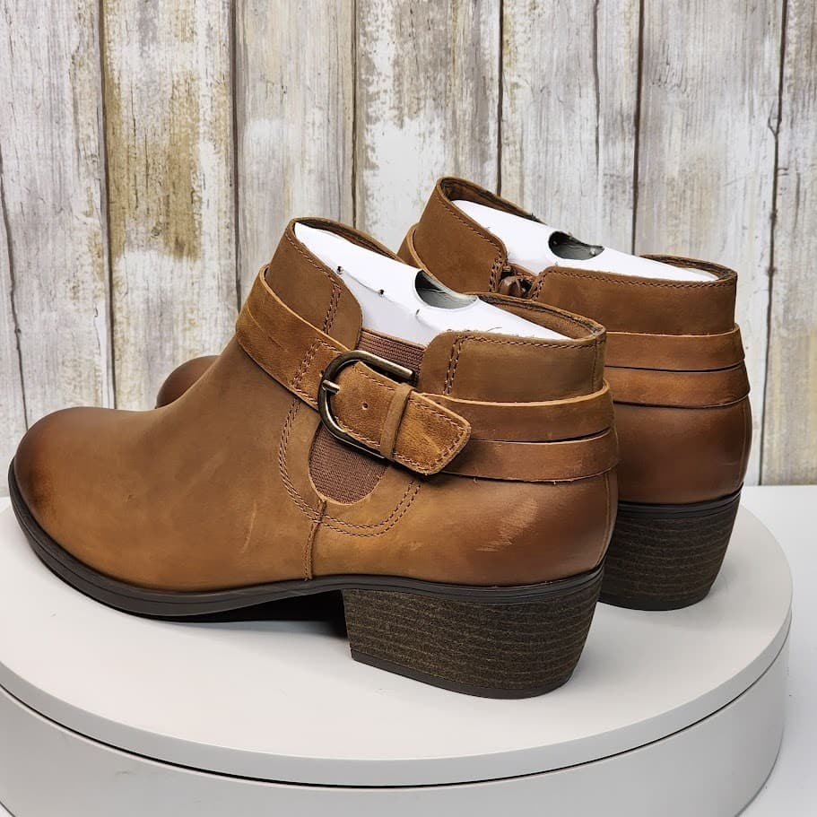 NEW - Clarks Women's Collection Charlten Rae Boots - Size 9.5 M - Thumbnail 4