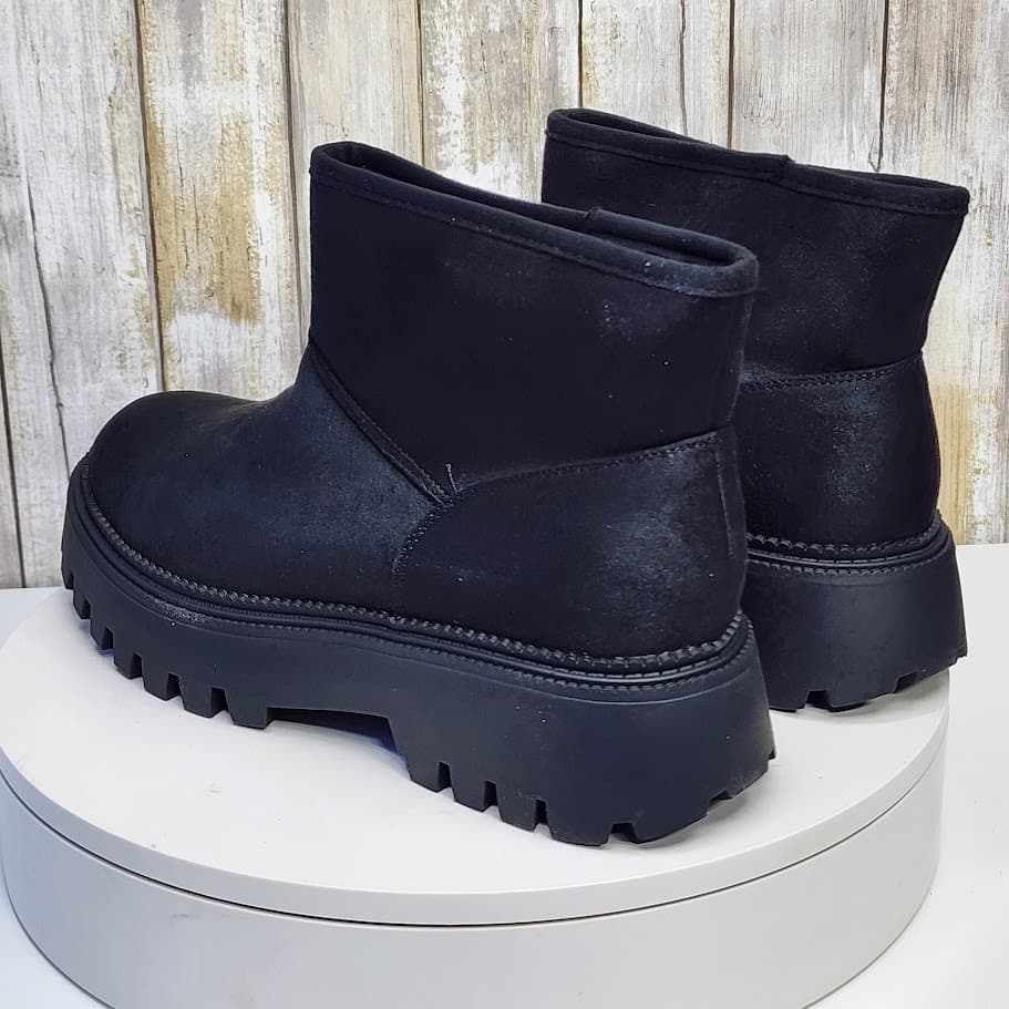 NEW - DV Dolce Vita Women's Lonny Cozy Platform Lug Booties - Size 9.5 - Thumbnail 3