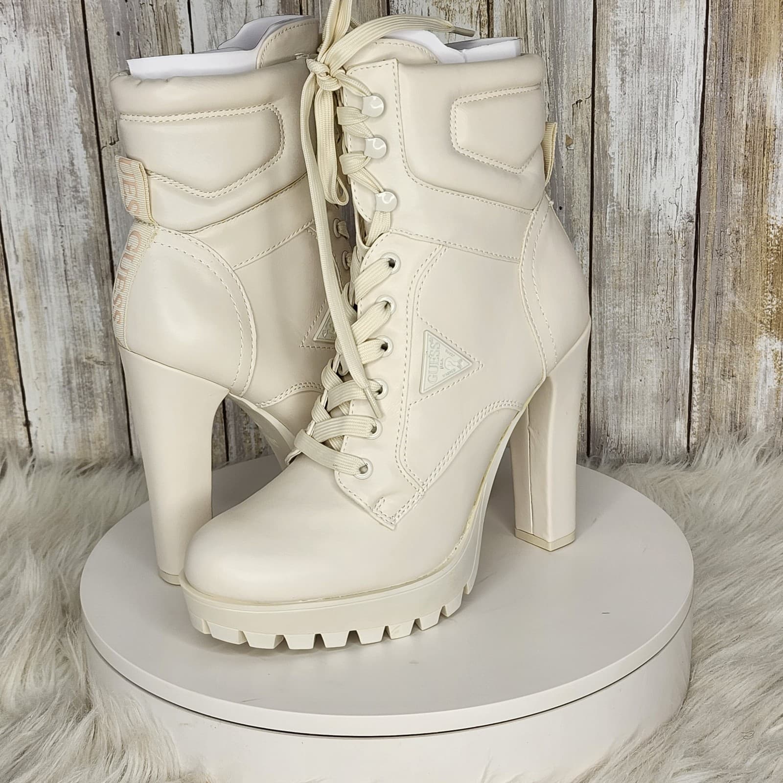 GUESS Women's Tanisa Heeled Lace-Up Platform Hikers Booties - Size 8.5 M - Thumbnail 2