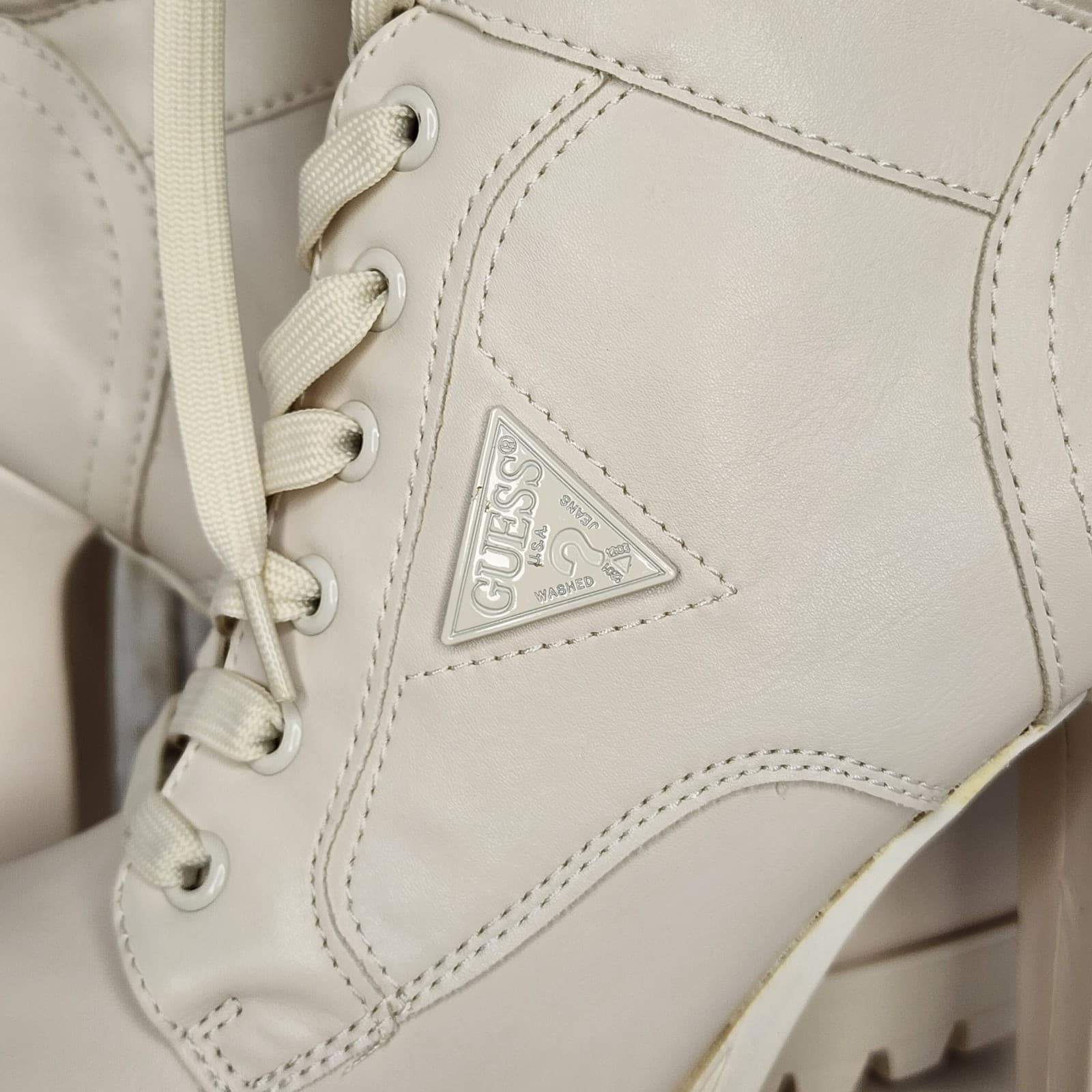 GUESS Women's Tanisa Heeled Lace-Up Platform Hikers Booties - Size 8.5 M - Thumbnail 9