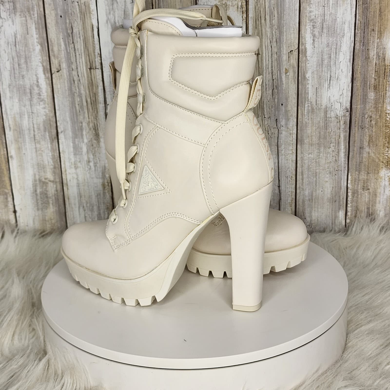 GUESS Women's Tanisa Heeled Lace-Up Platform Hikers Booties - Size 8.5 M - Thumbnail 3