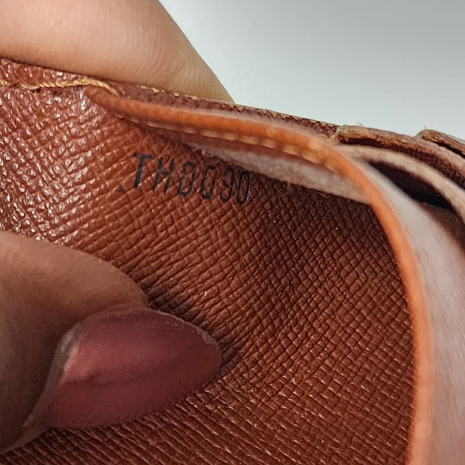 Louis Vuitton Monogram Portefeuille International Wallet - Thumbnail 4