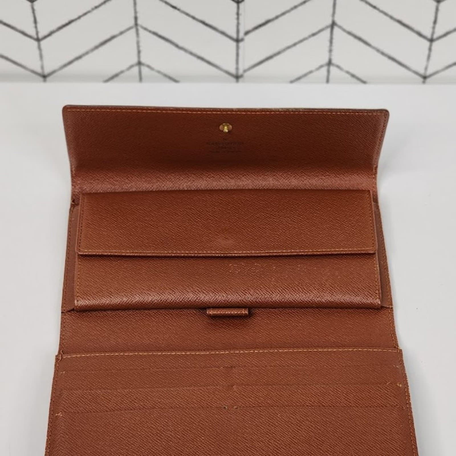 Louis Vuitton Monogram Portefeuille International Wallet - Thumbnail 6