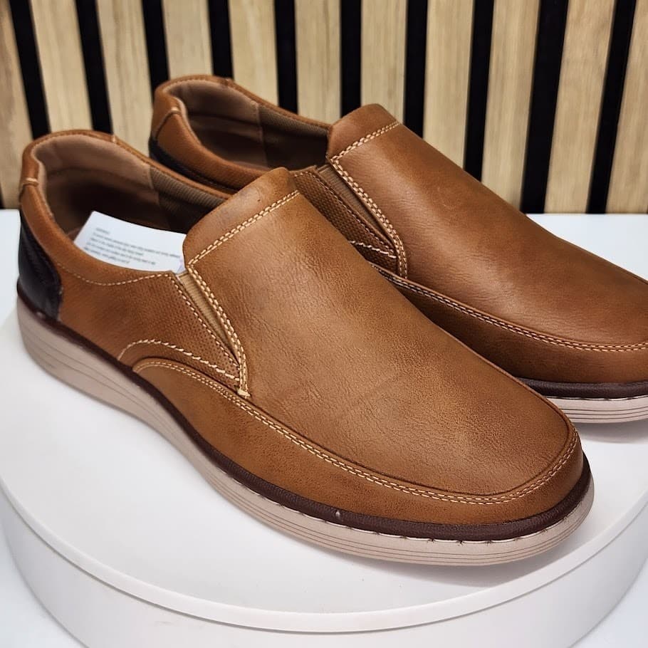 NEW - Aston Marc Galt Men’s Tan Slip On Casual Shoes Comfort Loafers Size 8 M