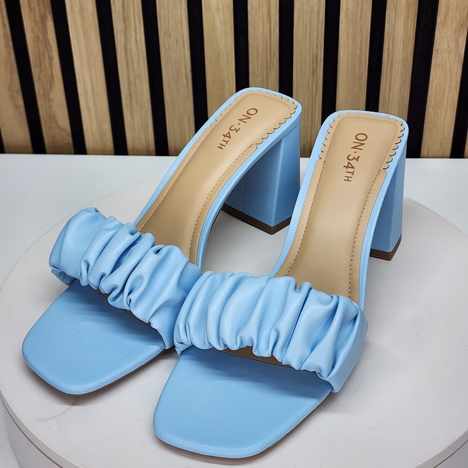 NEW - On 34th Salliee Women’s Dress Sandals Ruffle Block Heels Size 8 - Thumbnail 6