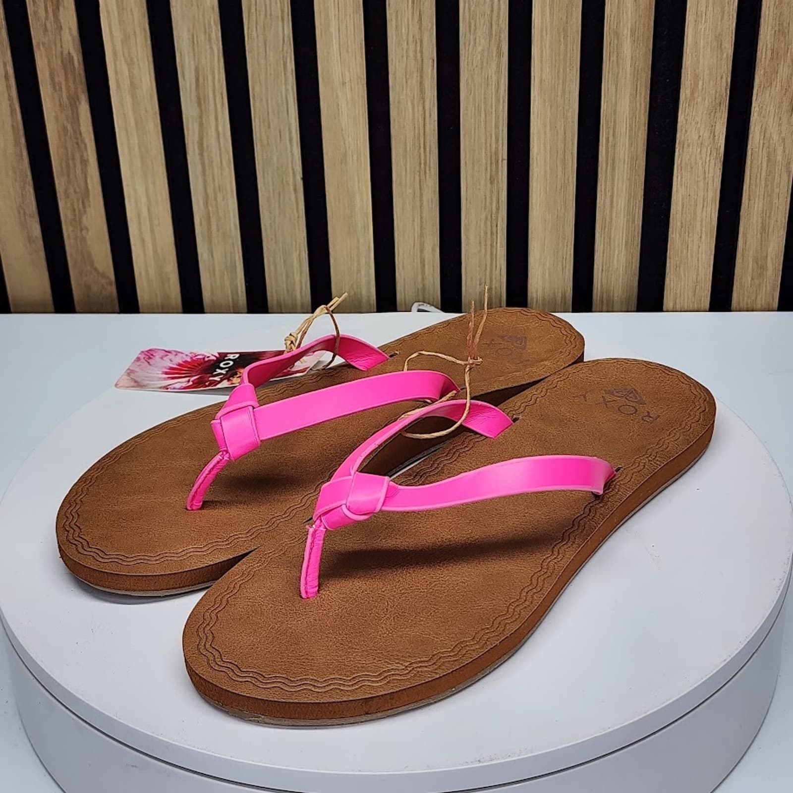 NEW - Roxy Luv Me Knot Women’s Flip Flop Sandals Platform Casual Size 6 - Thumbnail 4