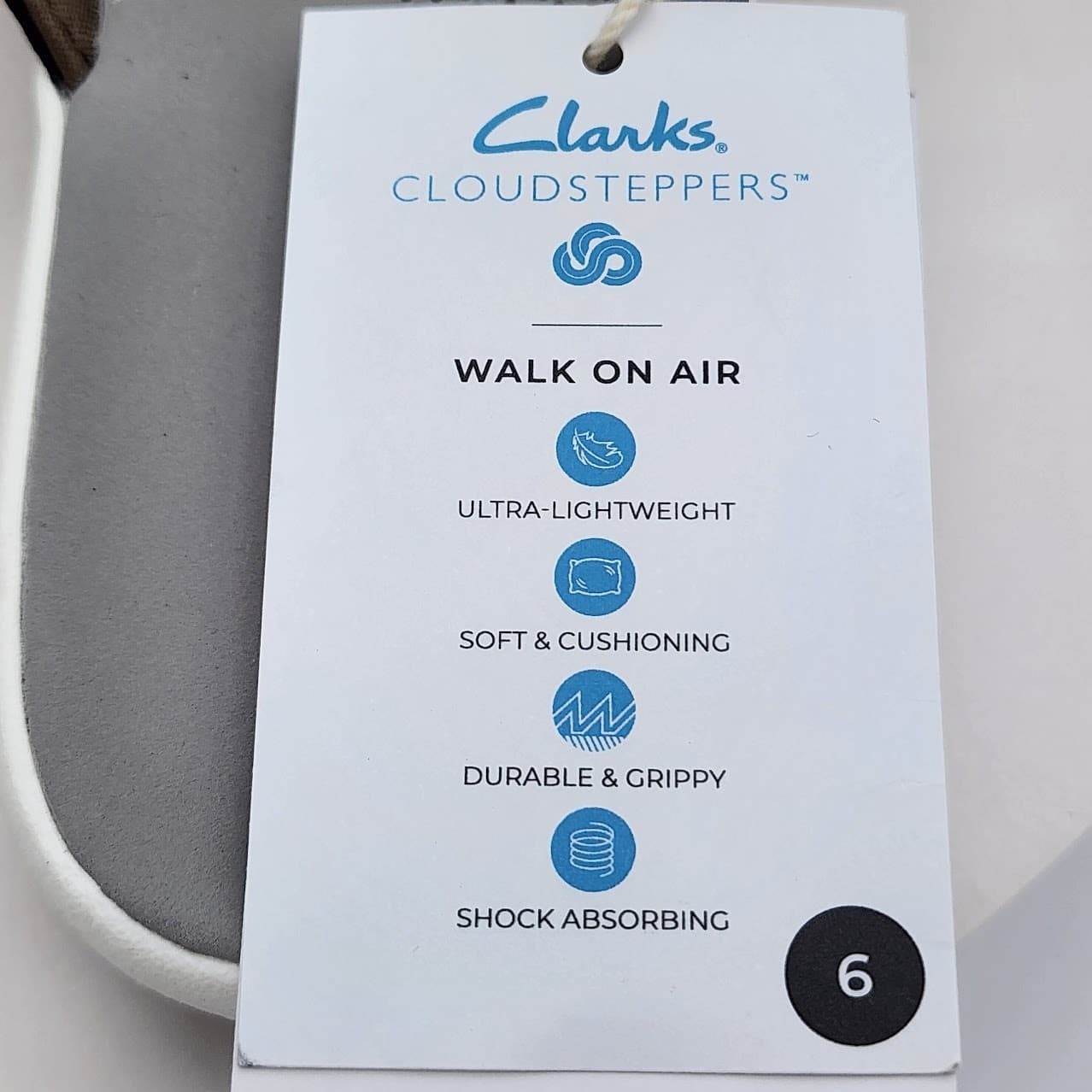 NEW - Clarks Cloudsteppers Women's Pewter Flip Flop Sandals Cushion Soft Size 6 - Thumbnail 9