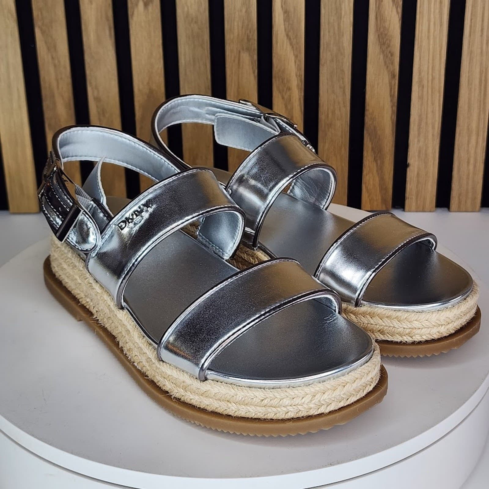 NEW - DKNY Bernae Women’s Slingback Sandals Silver - Size 7 M