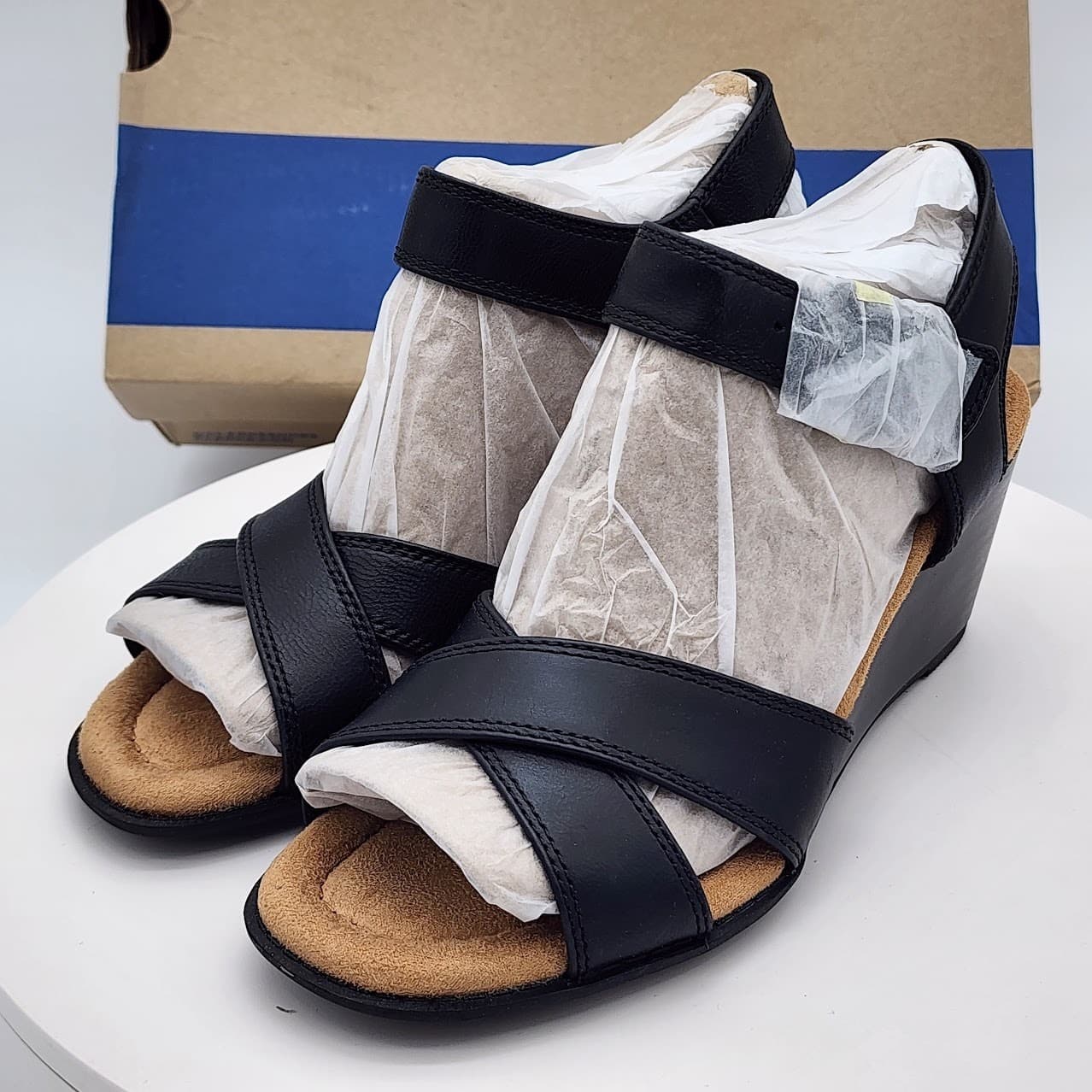 NEW - Clarks Emmalale Iris Black Leather Wedge Sandals Women's Size 5.5M Comfort - Thumbnail 6