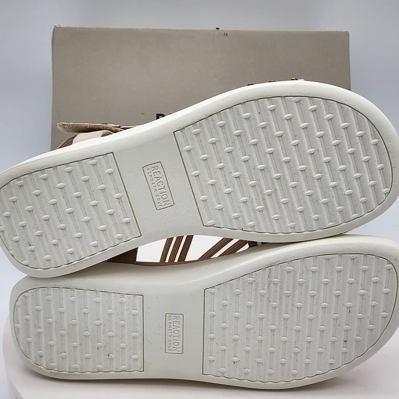 NEW - Kenneth Cole Reaction Taryn Ecru Jewel Sandals Women's Size 9 Medium - Thumbnail 8