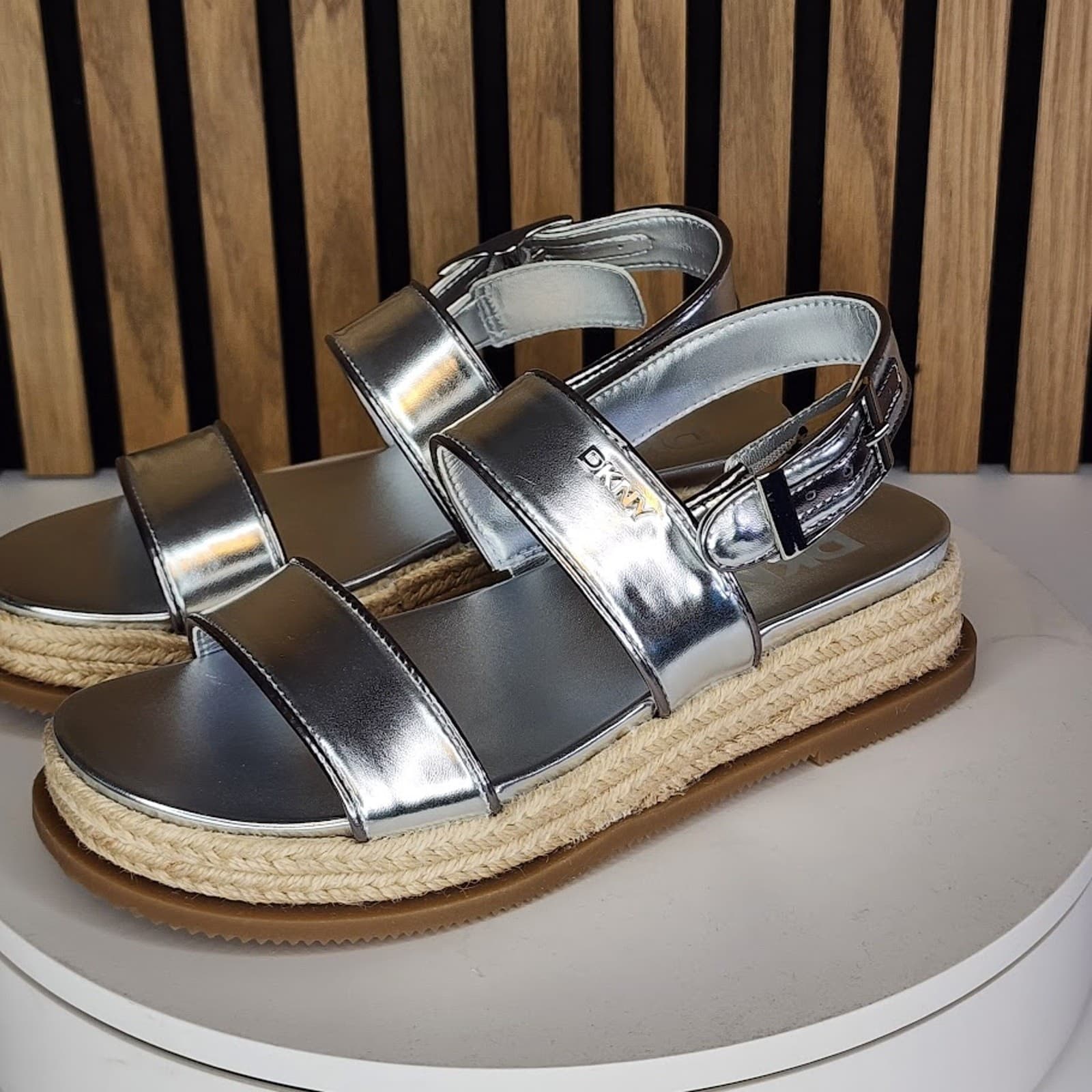 NEW - DKNY Bernae Women’s Slingback Sandals Silver - Size 7 M - Thumbnail 6