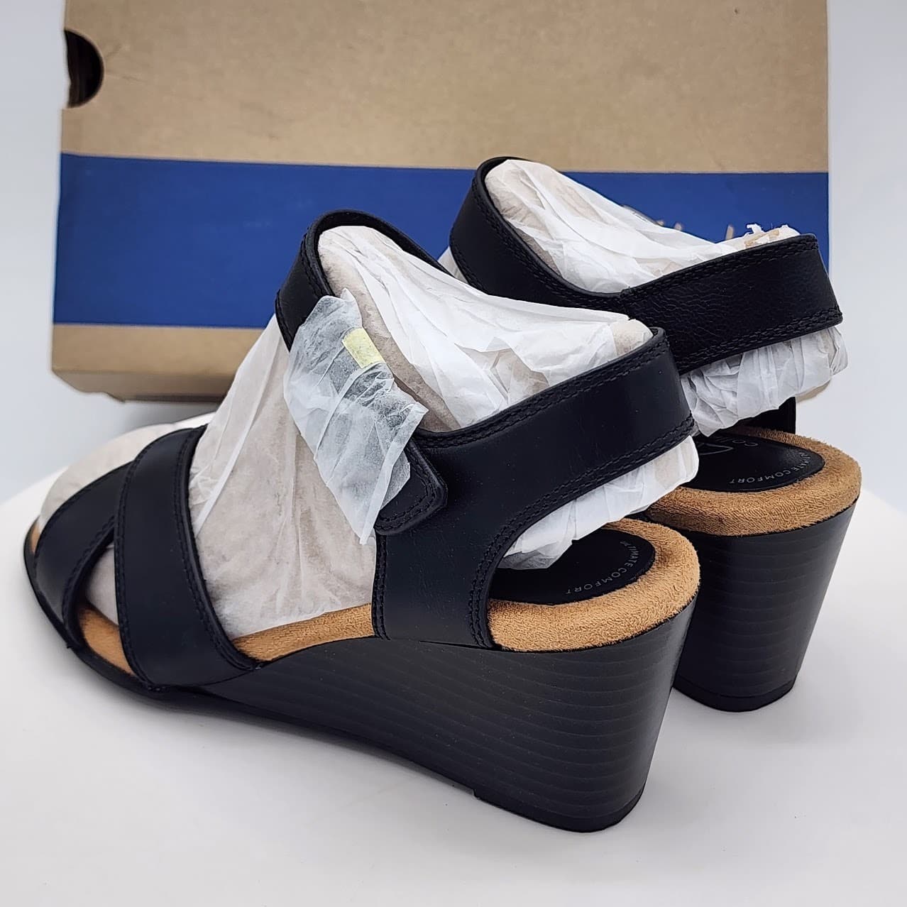 NEW - Clarks Emmalale Iris Black Leather Wedge Sandals Women's Size 5.5M Comfort - Thumbnail 4
