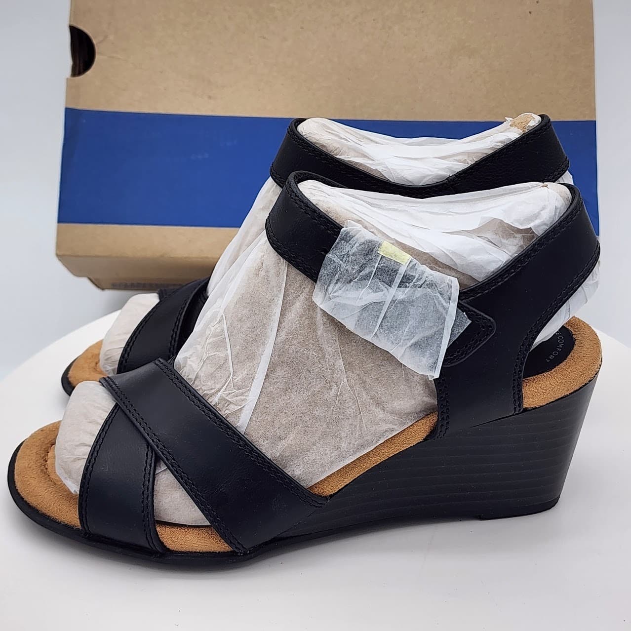 NEW - Clarks Emmalale Iris Black Leather Wedge Sandals Women's Size 5.5M Comfort - Thumbnail 5