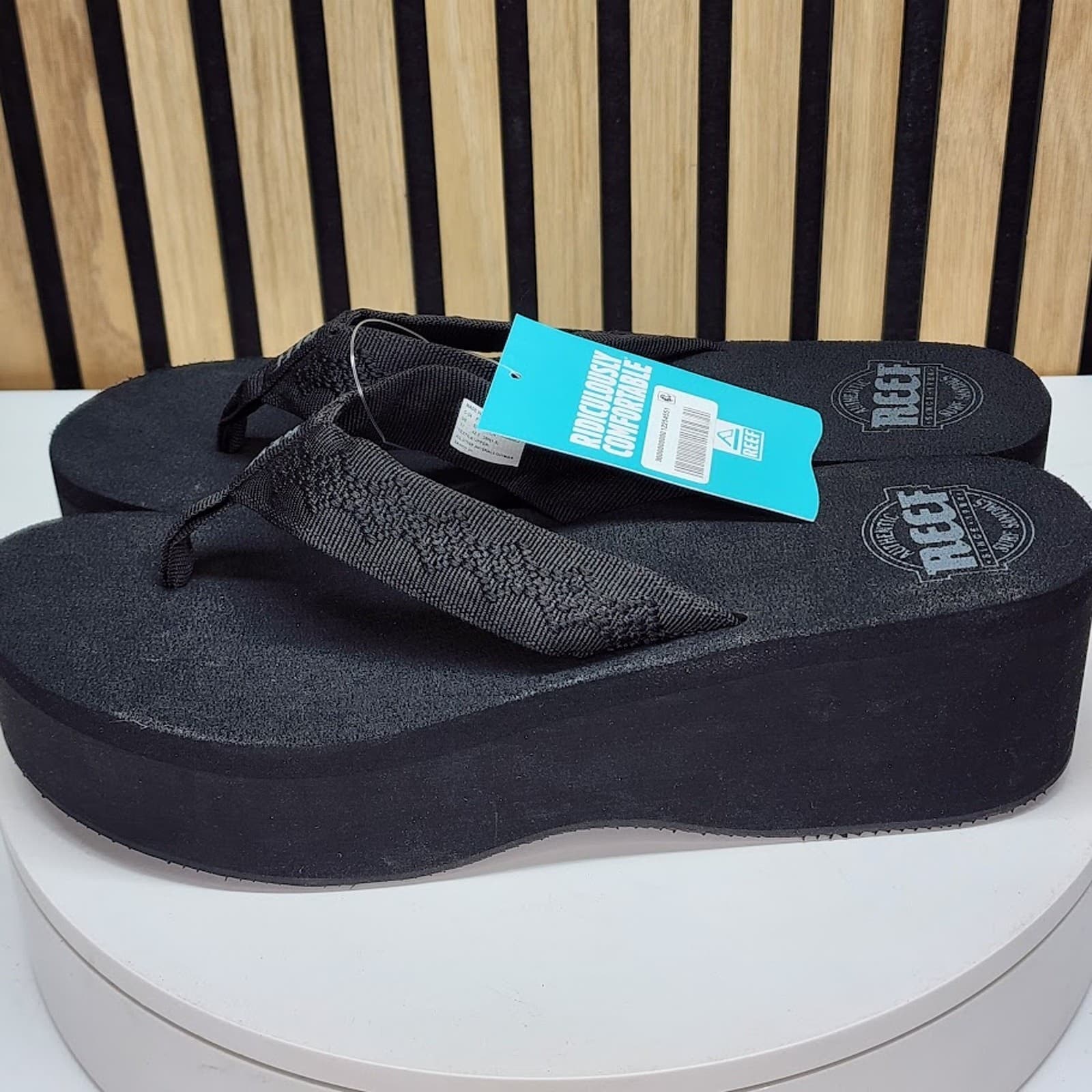NEW - REEF Sandy Hi Women’s Platform Flip Flop Sandals Casual Size 11 - Thumbnail 5