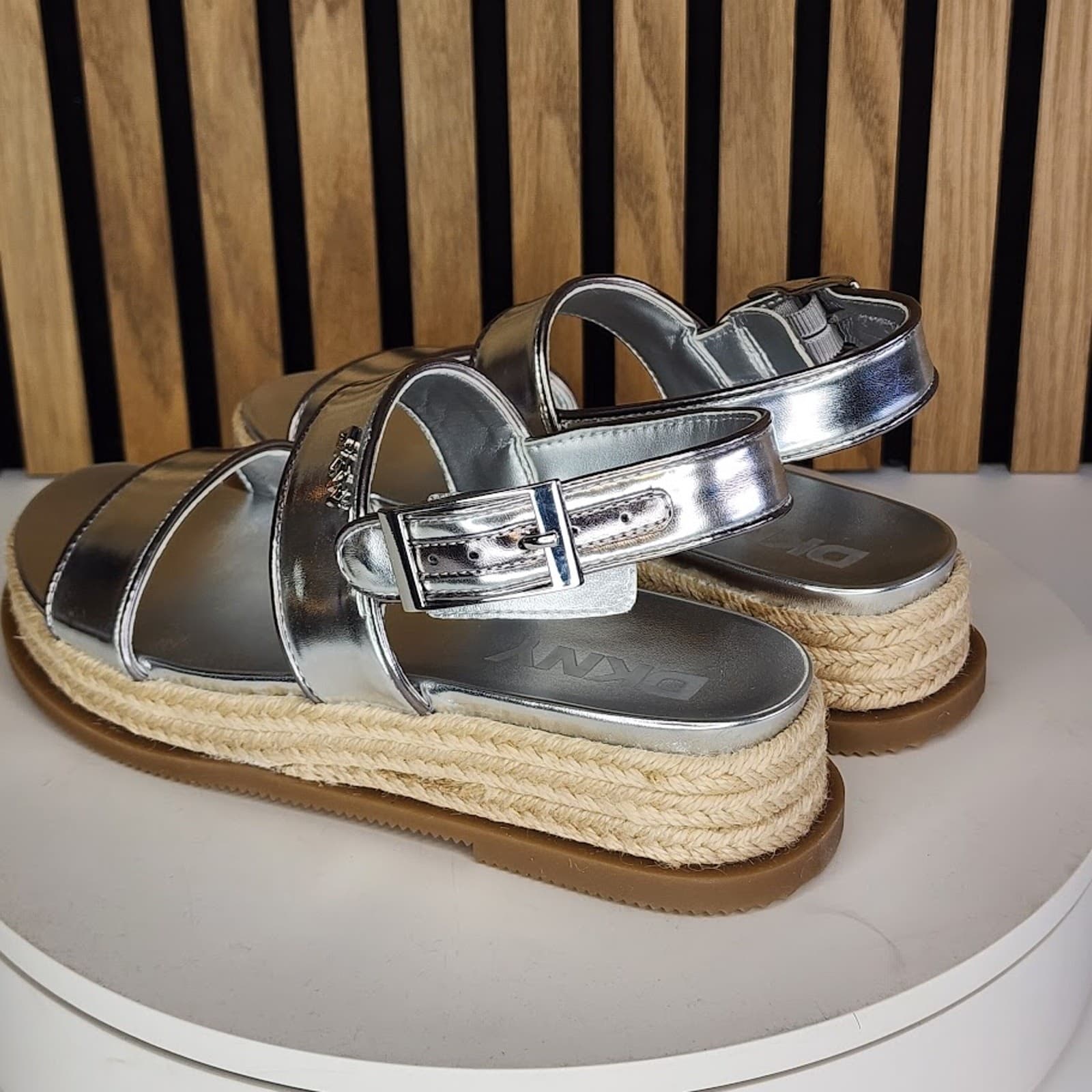 NEW - DKNY Bernae Women’s Slingback Sandals Silver - Size 7 M - Thumbnail 5