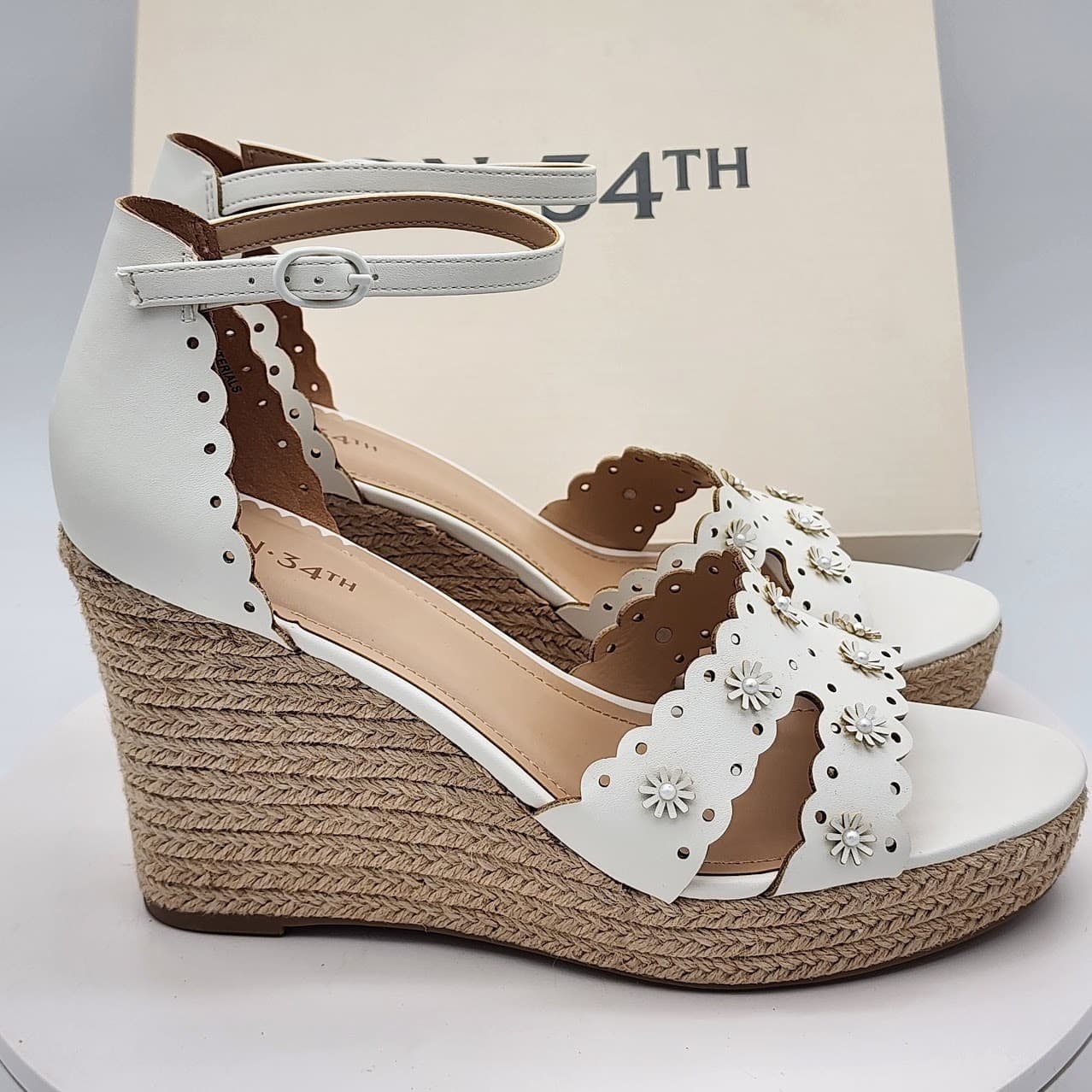 NEW - On 34th Theodore EP White Linen Floral Espadrille Wedge Sandals Size 11 M - Thumbnail 2