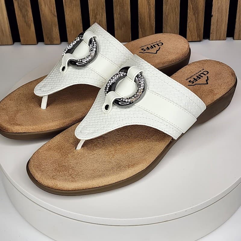 NEW - Cliffs by White Mountain Benedict Women’s Thong Comfort Sandals - Size 9 - Thumbnail 5