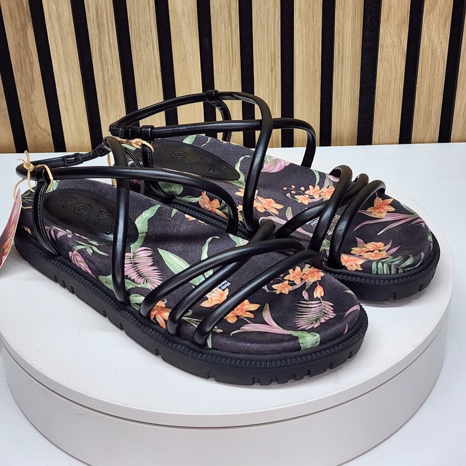 NEW - Roxy Brooke Women’s Platform Strappy Sandals Casual Slip On Shoes - Size 8
