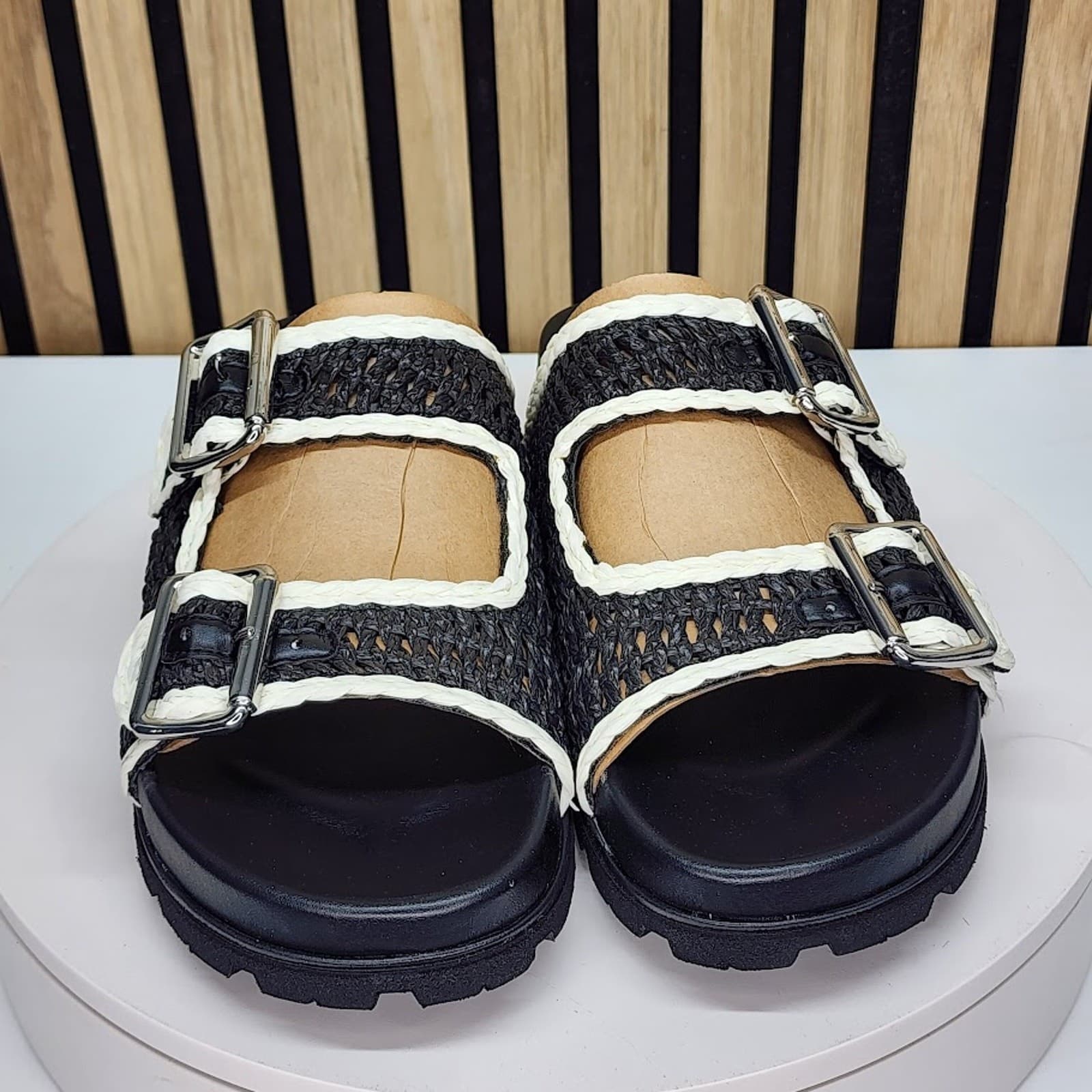 NEW - Marc Fisher Mylan Womens Black Woven Flat Sandals Buckle Straps Size 10 M - Thumbnail 6