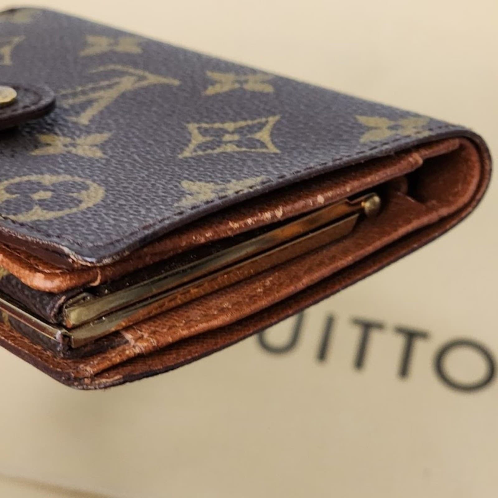 Louis Vuitton Monogram Porte Monnaie Billets Bifold Wallet - Authentic - Thumbnail 4
