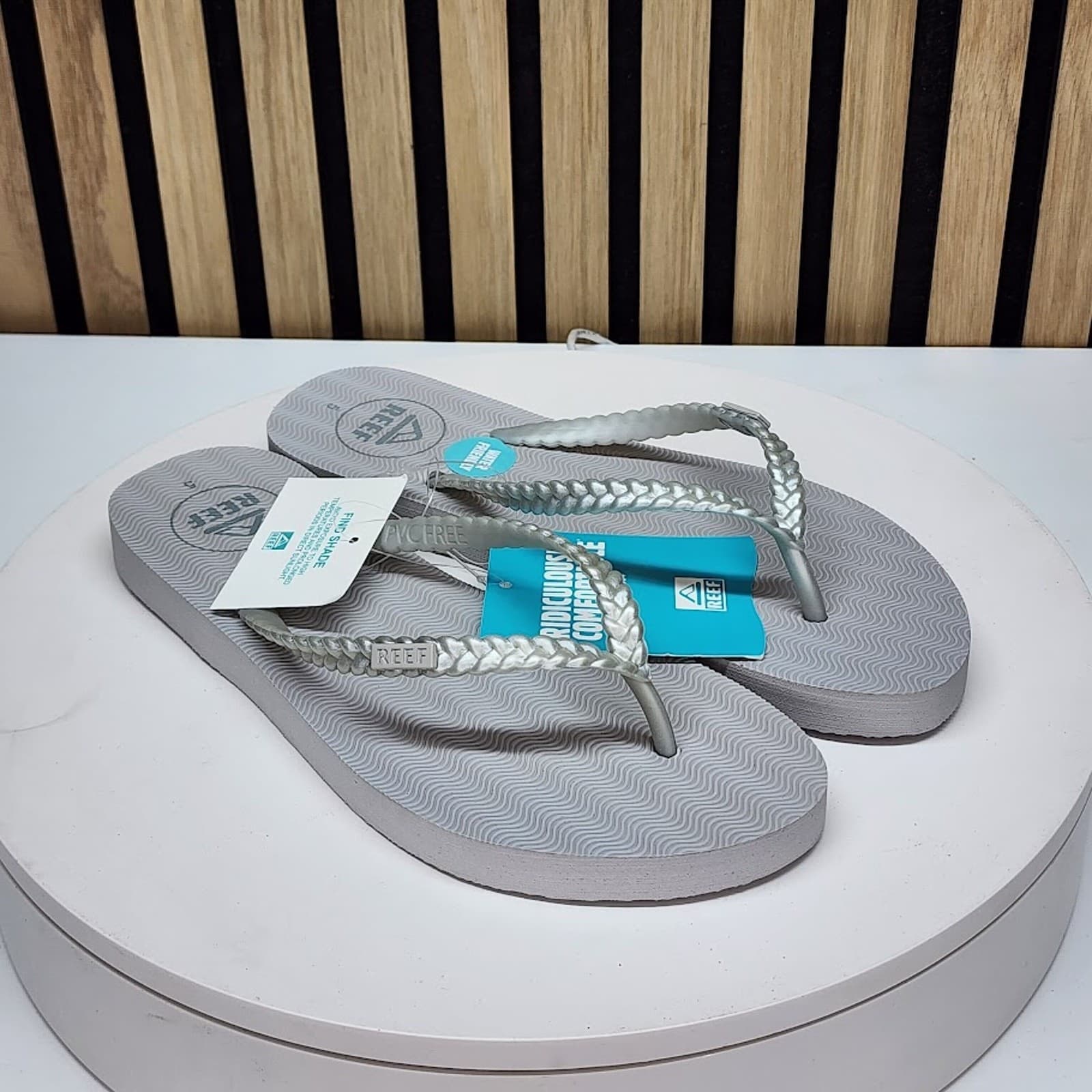 NEW - REEF Seaside Womens Silver Thong Sandals Water Friendly Flip Flops Size 11 - Thumbnail 7