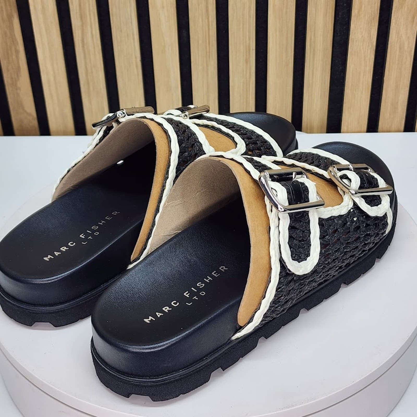 NEW - Marc Fisher Mylan Womens Black Woven Flat Sandals Buckle Straps Size 10 M - Thumbnail 3