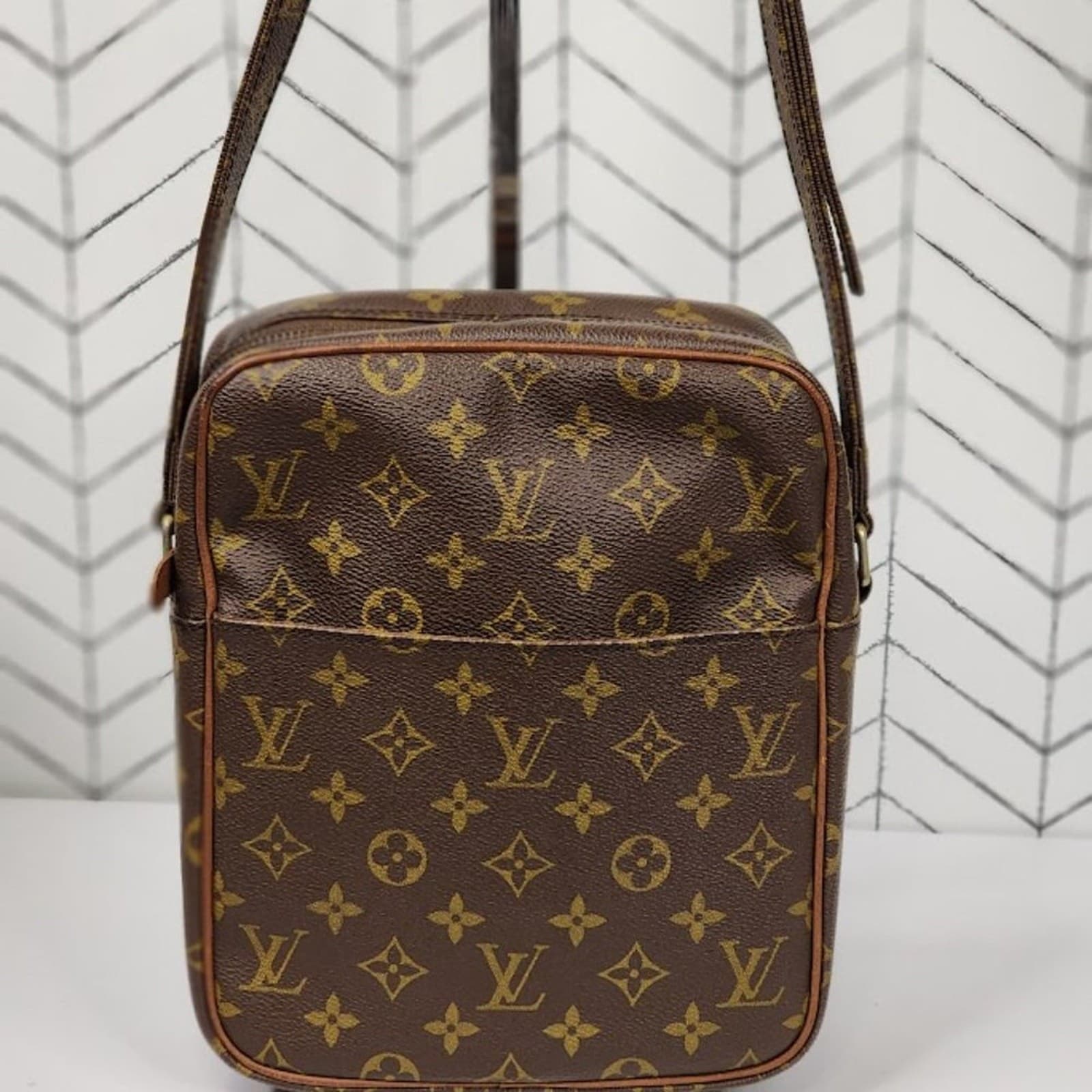 Vintage Louis Vuitton Marceau Crossbody Shoulder Bag - Thumbnail 5