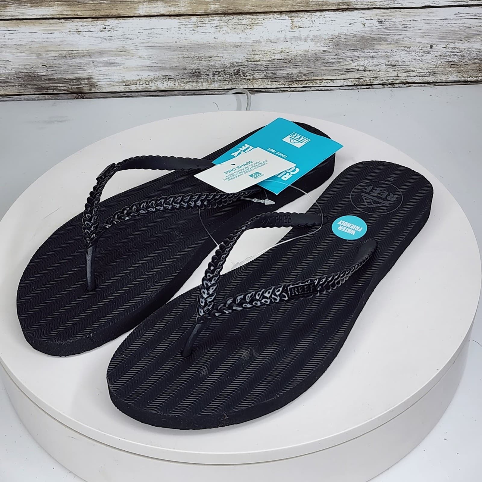 NEW - REEF Seaside Women’s Black Thong Sandals Water Friendly Flip Flops Size 8 - Thumbnail 4