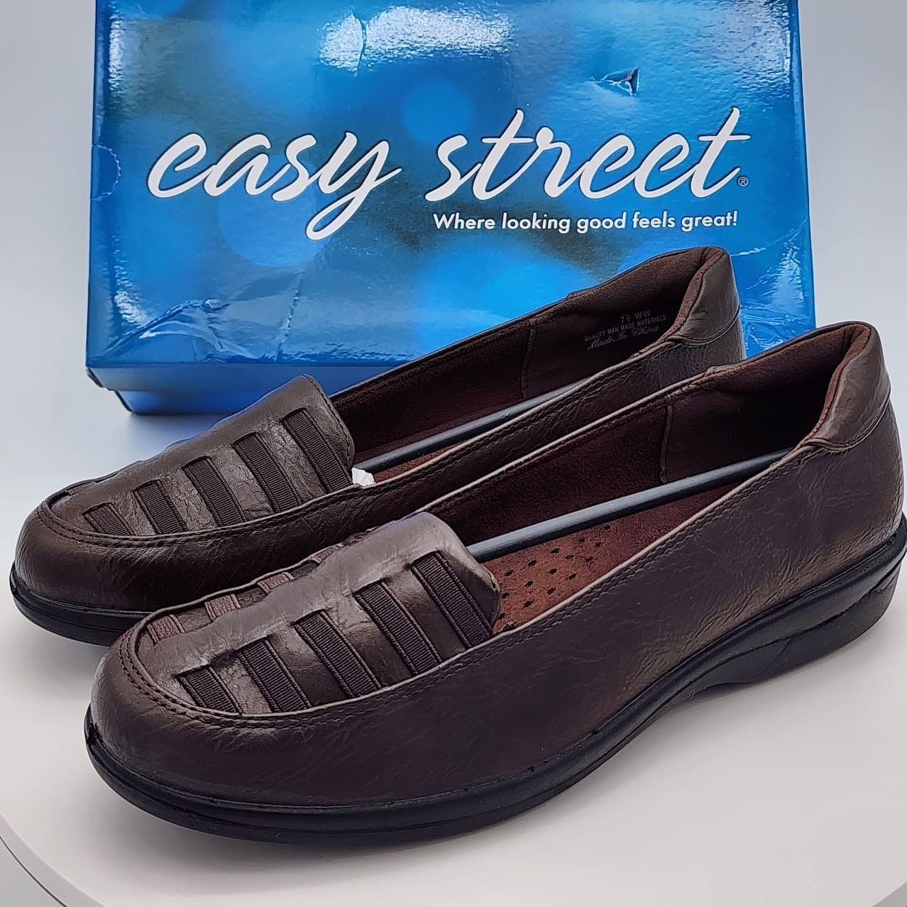 NEW Easy Street Genesis Brown Burnished Leather Loafers Women's Size 7.5 WW - Thumbnail 6