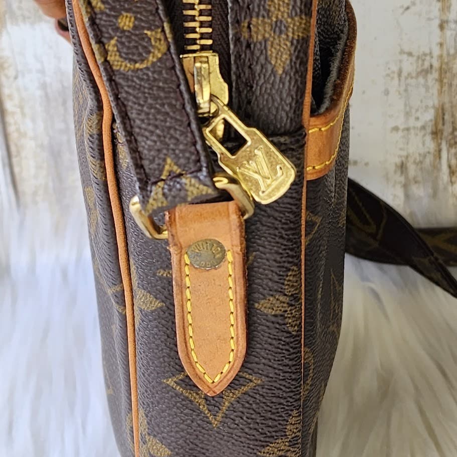Louis Vuitton Monogram Danube Crossbody - Thumbnail 6