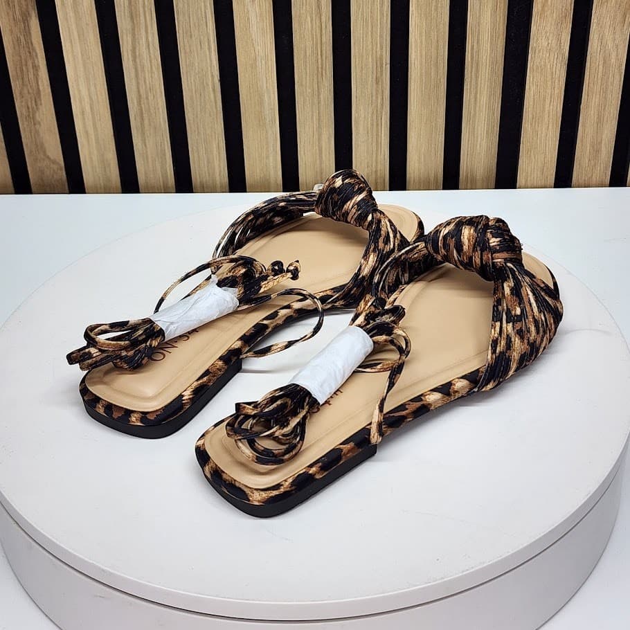 NEW - On 34th Jenniee Women’s Leopard Print Lace Up Flat Sandals Size 5.5 - Thumbnail 3