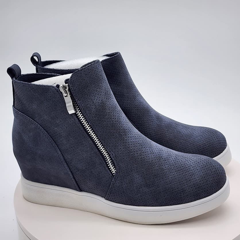 NEW Journee Collection Pennelope Blue Wedge Sneakers Women's Size 10 Side Zip - Thumbnail 2