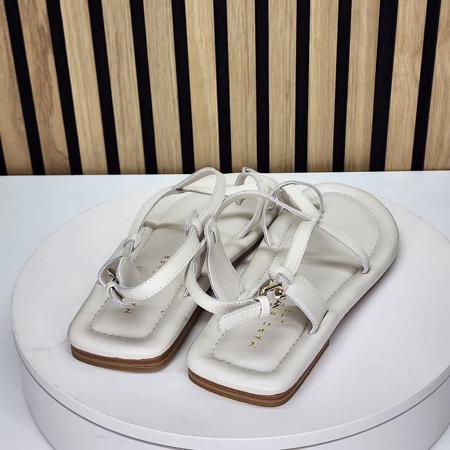 Marc Fisher LTD Women’s White Toe Ring Strappy Flat Sandals Size 7M - Thumbnail 3
