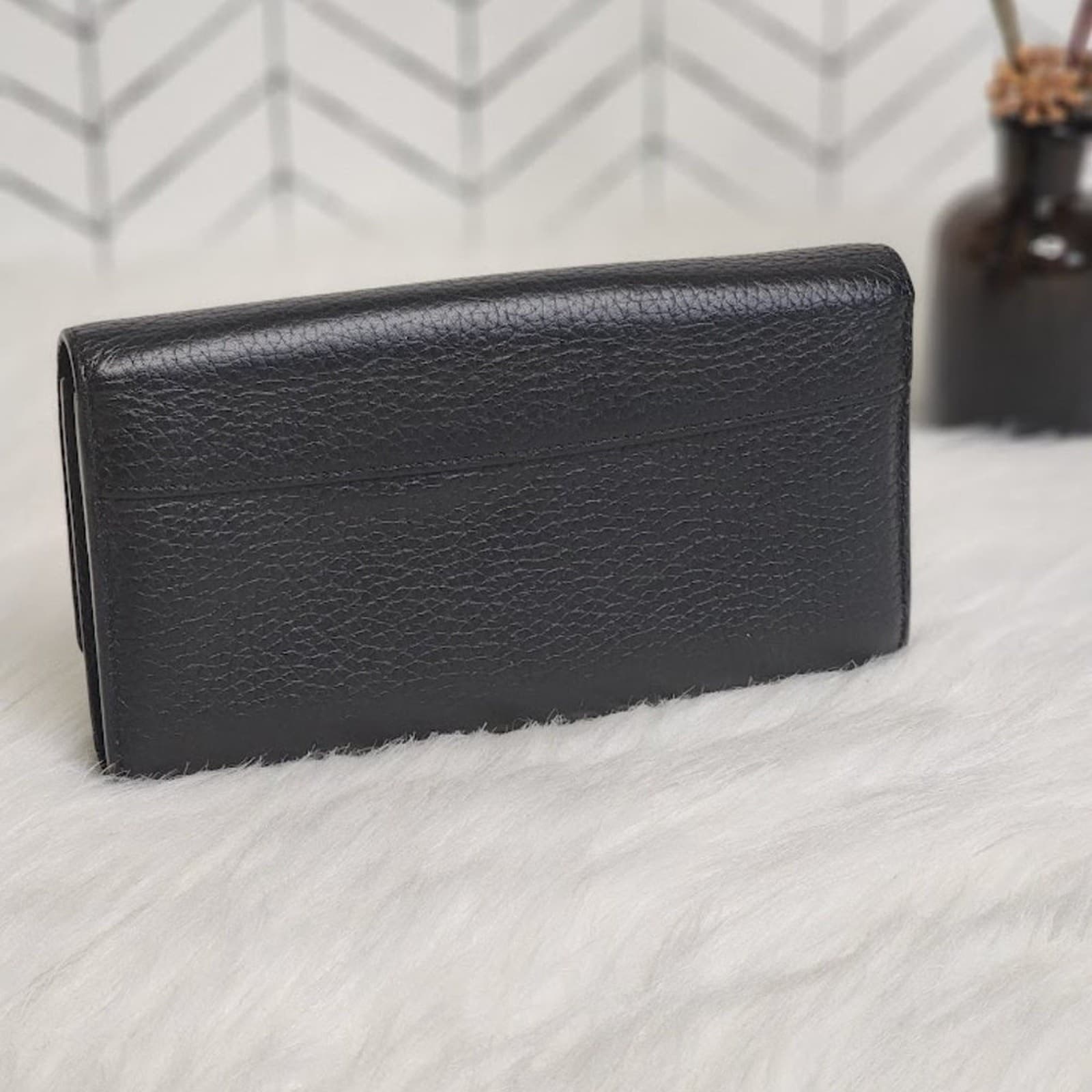 Louis Vuitton Taurillon Capucines Wallet – Authentic Luxury Wallet - Thumbnail 3