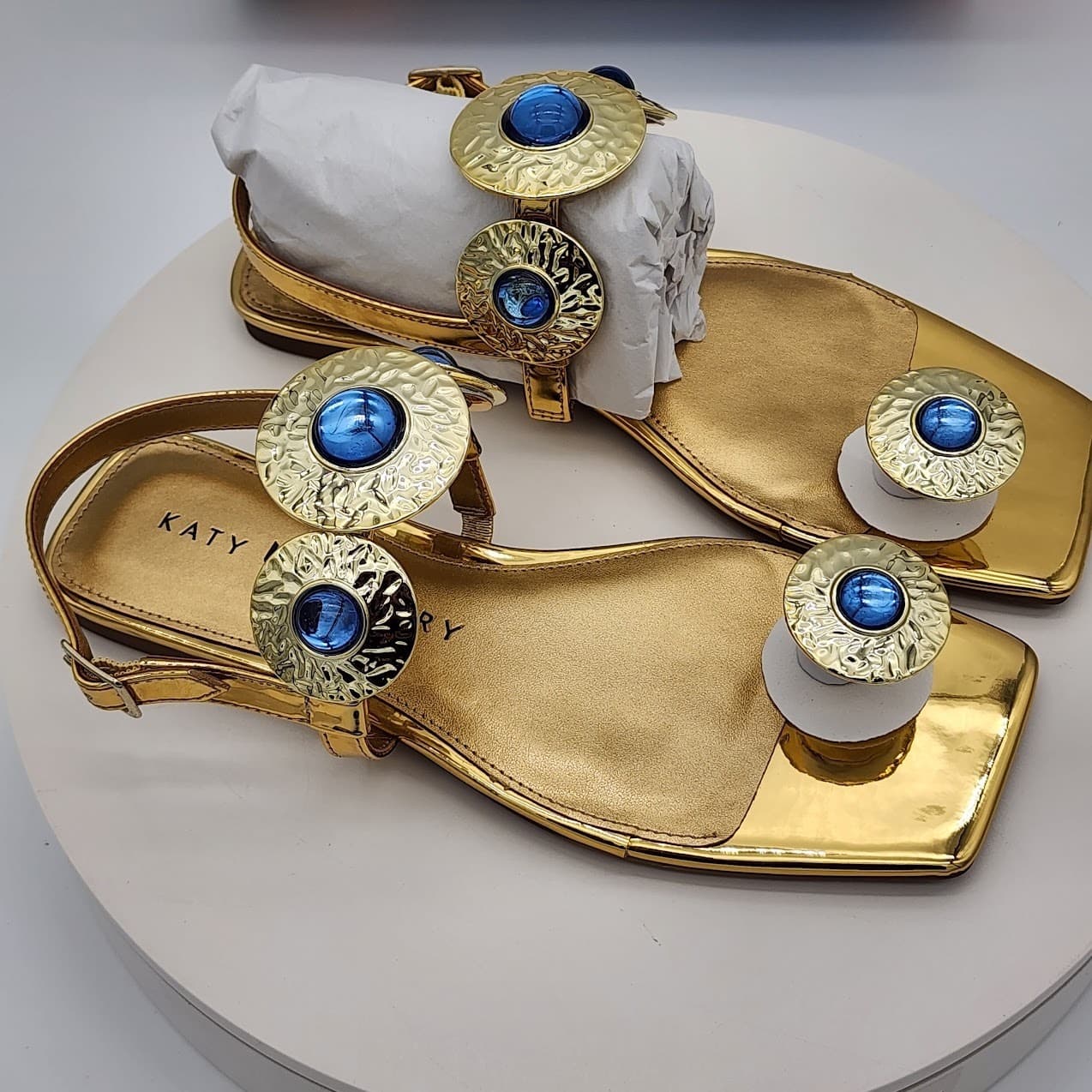 NEW Katy Perry Camie Stone Gold Sandals Womens Size 7.5M Embellished Thong Flats - Thumbnail 7