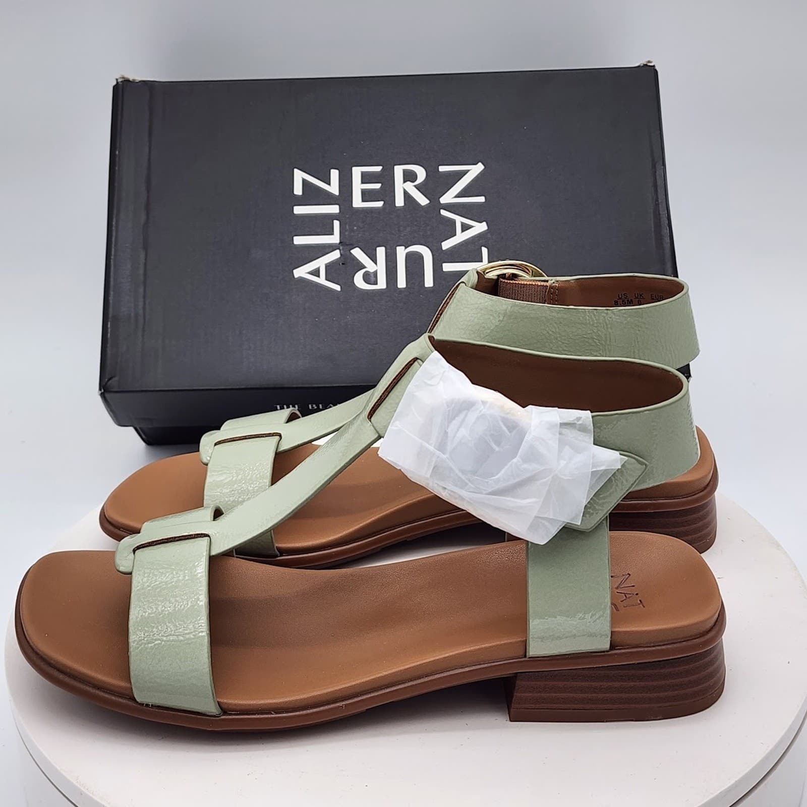 NEW Naturalizer Brandy Women's T-Strap Sandals Pistachio Green Size 8.5M Leather - Thumbnail 7