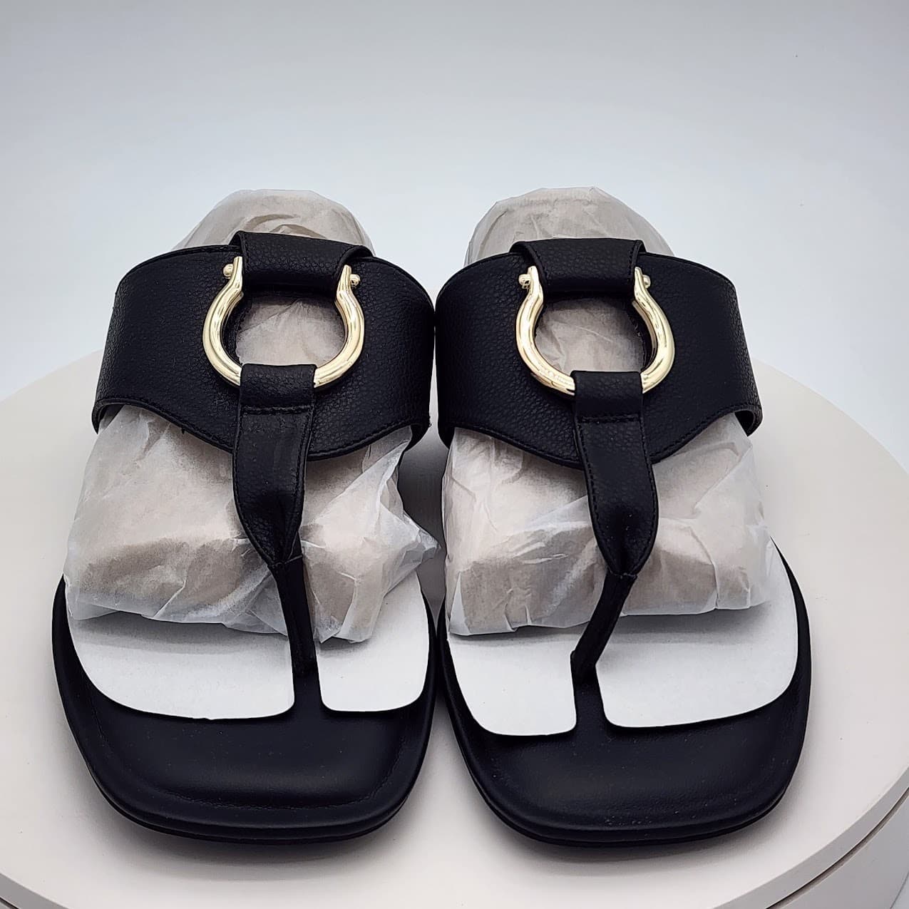 NEW - Giani Bernini YurnieEP Dark Saddle Black Thong Slide Sandals Women's 10M - Thumbnail 5