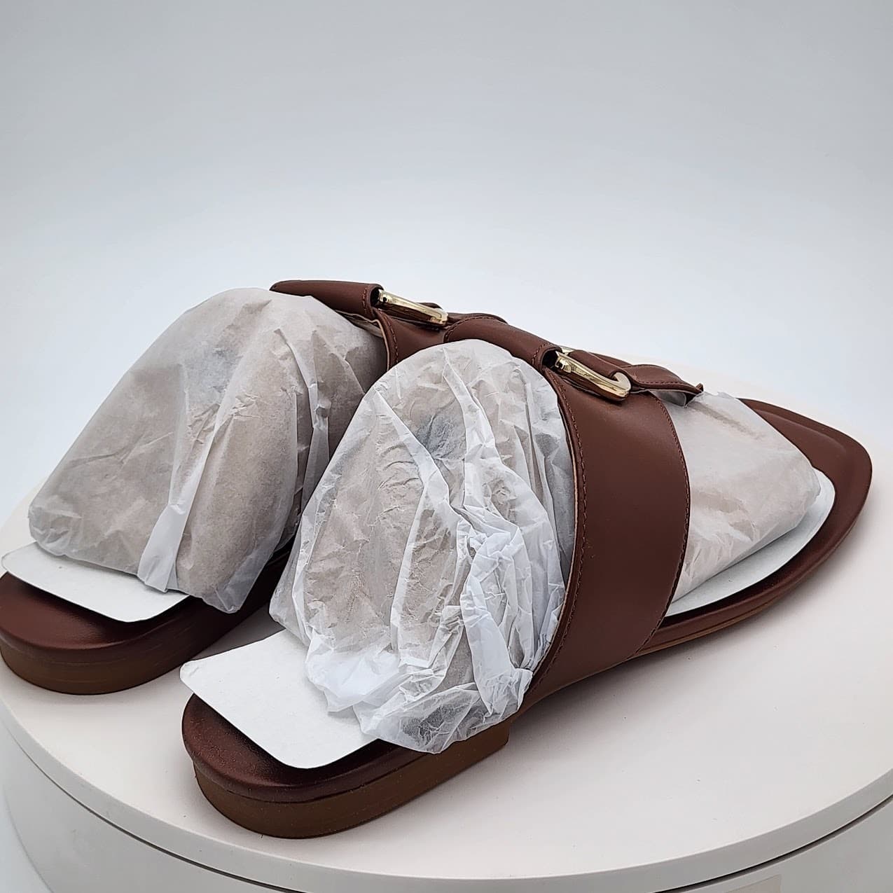 NEW - Giani Bernini YurnieEP Dark Saddle Brown Thong Slide Sandals Women's 9.5M - Thumbnail 3
