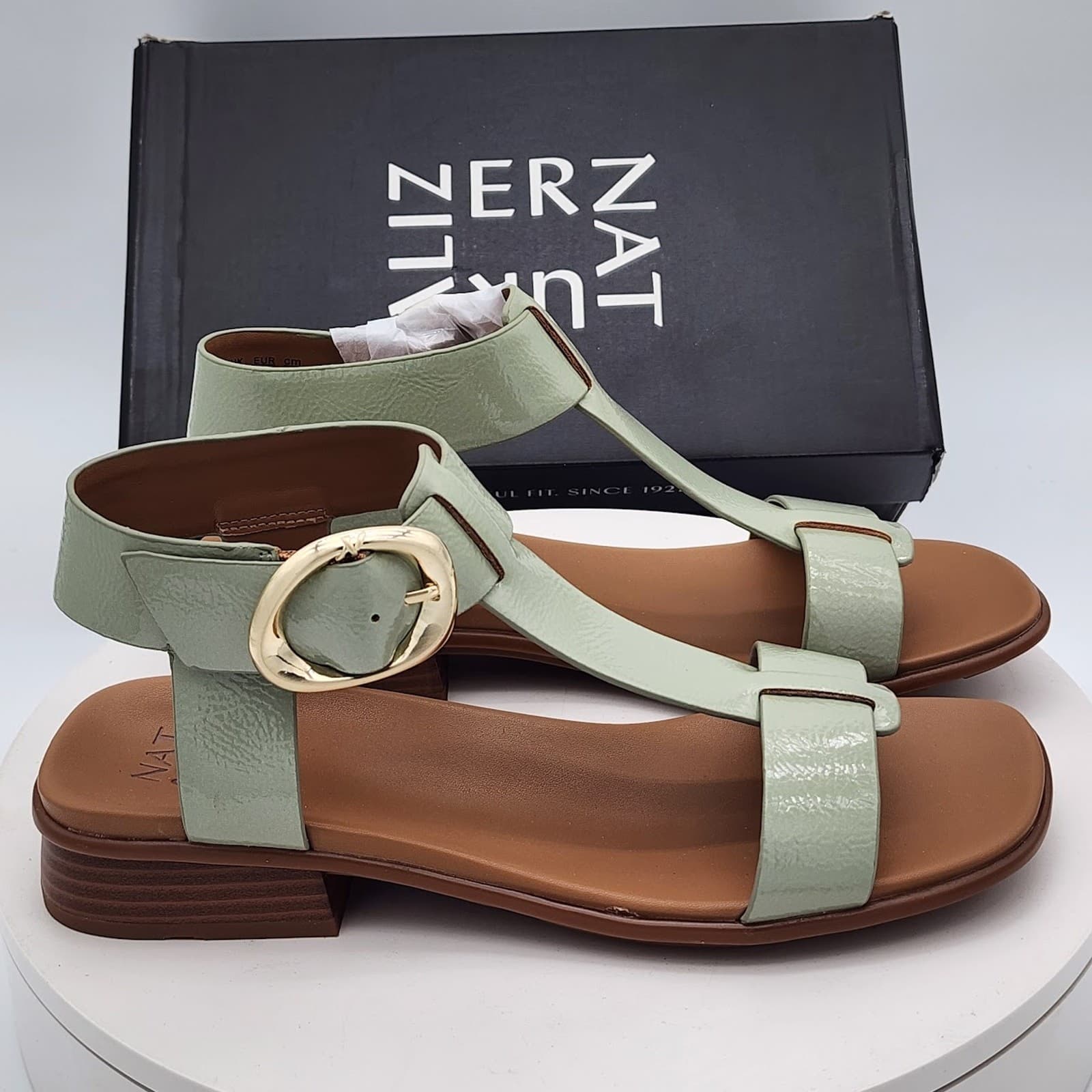NEW Naturalizer Brandy Women's T-Strap Sandals Pistachio Green Size 8.5M Leather - Thumbnail 3