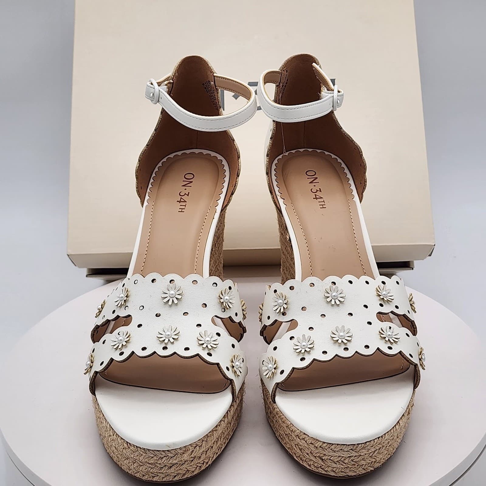 NEW - On 34th Theodore EP White Linen Floral Espadrille Wedge Sandals Size 8.5 M - Thumbnail 2