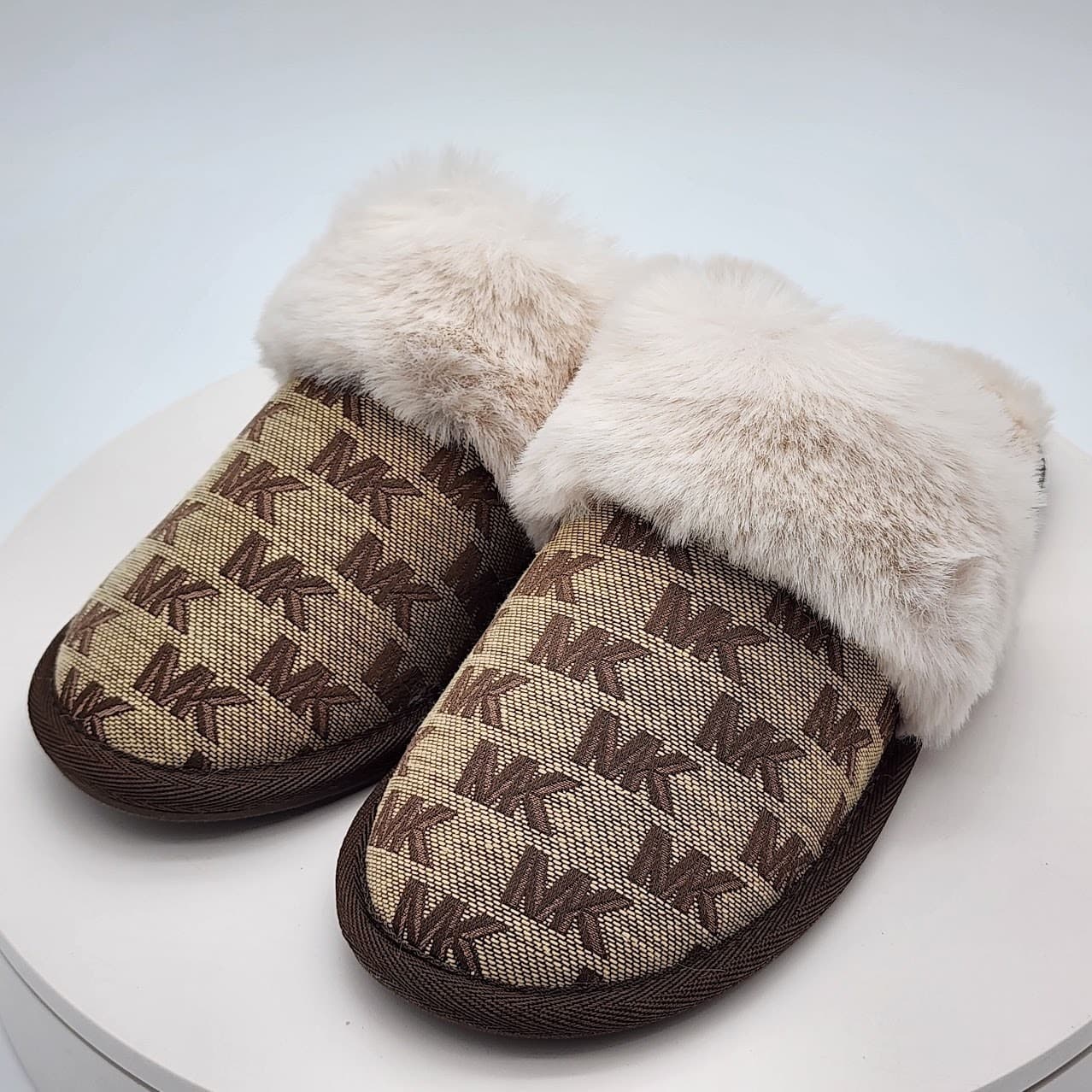NEW - Michael Kors Tula Scuff Women's Faux Fur Logo Slide House Shoes - Size 6 - Thumbnail 5