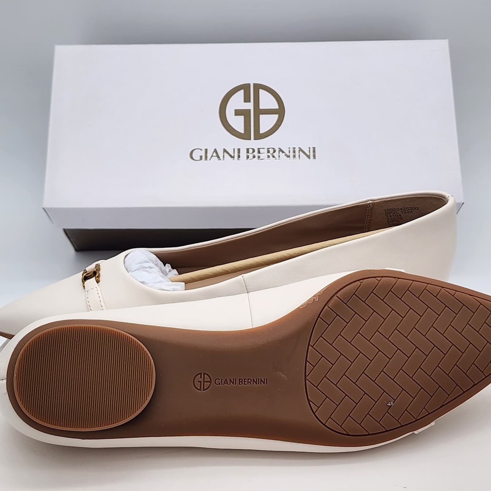 NEW - Giani Bernini Bentlley Women’s White Pointed Toe Flats Slip On Size 9.5 M - Thumbnail 7