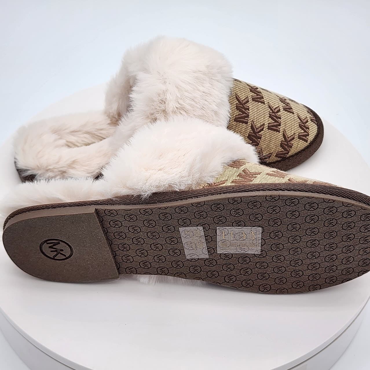 NEW - Michael Kors Tula Scuff Women's Faux Fur Logo Slide House Shoes - Size 6 - Thumbnail 8