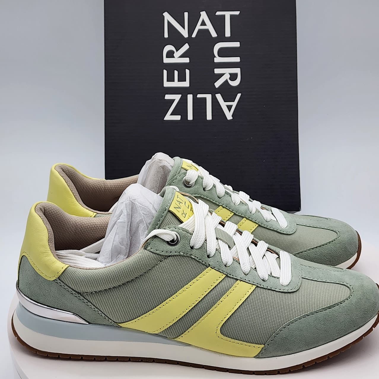 Naturalizer Lorena Pistachio Green Suede Fabric Sneakers Women’s Size 11 M - Thumbnail 2