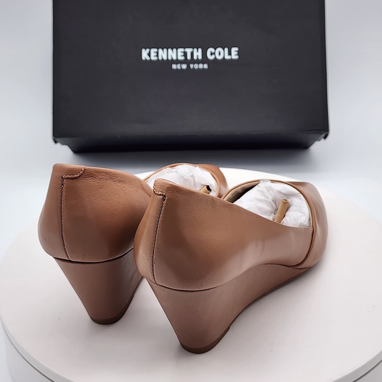 Kenneth Cole New York Ellis Beige Leather D’Orsay Wedge Pumps Women’s Size 8 - Thumbnail 3