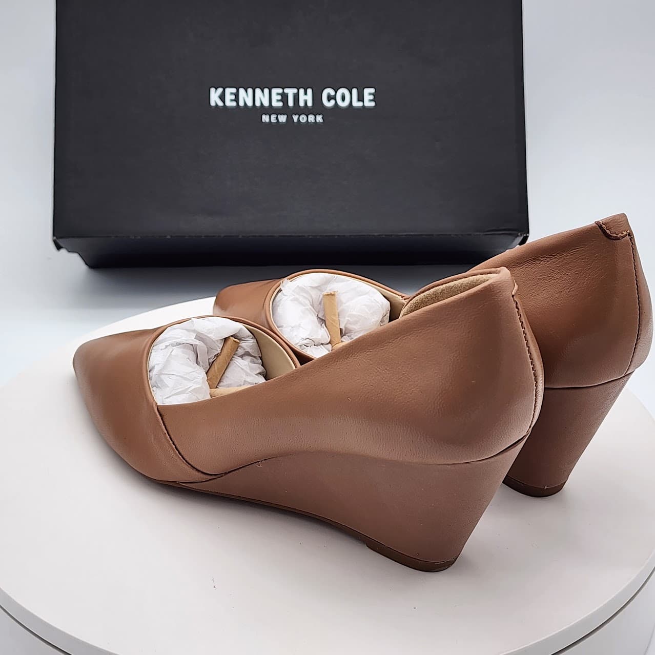 Kenneth Cole New York Ellis Beige Leather D’Orsay Wedge Pumps Women’s Size 8 - Thumbnail 4