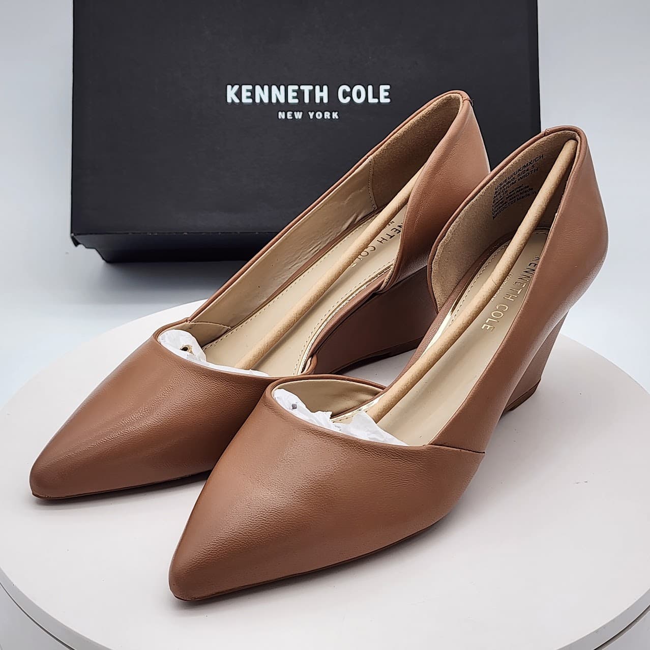 Kenneth Cole New York Ellis Beige Leather D’Orsay Wedge Pumps Women’s Size 8 - Thumbnail 5